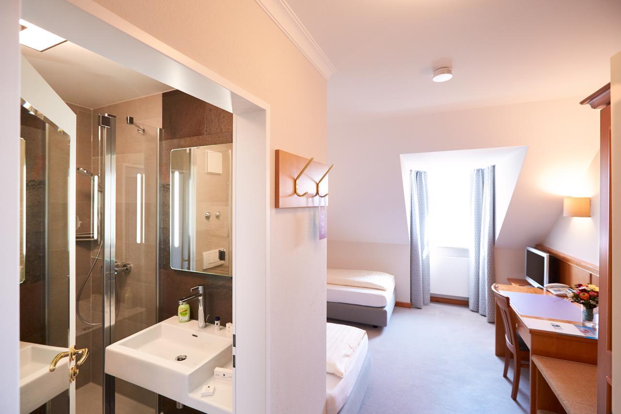 Double or Twin Room,543147117:JPEG